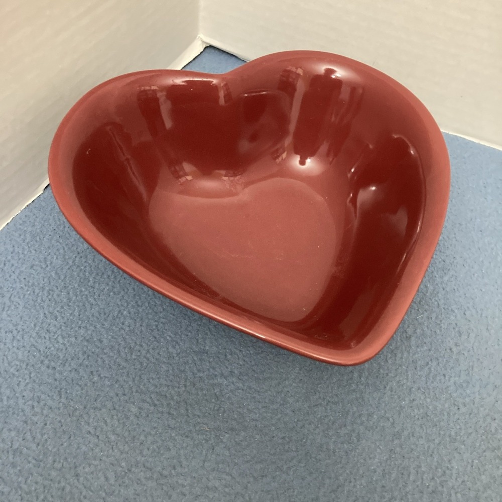 Longaberger Pottery Woven Traditions Paprika Vitrified Heart Dish